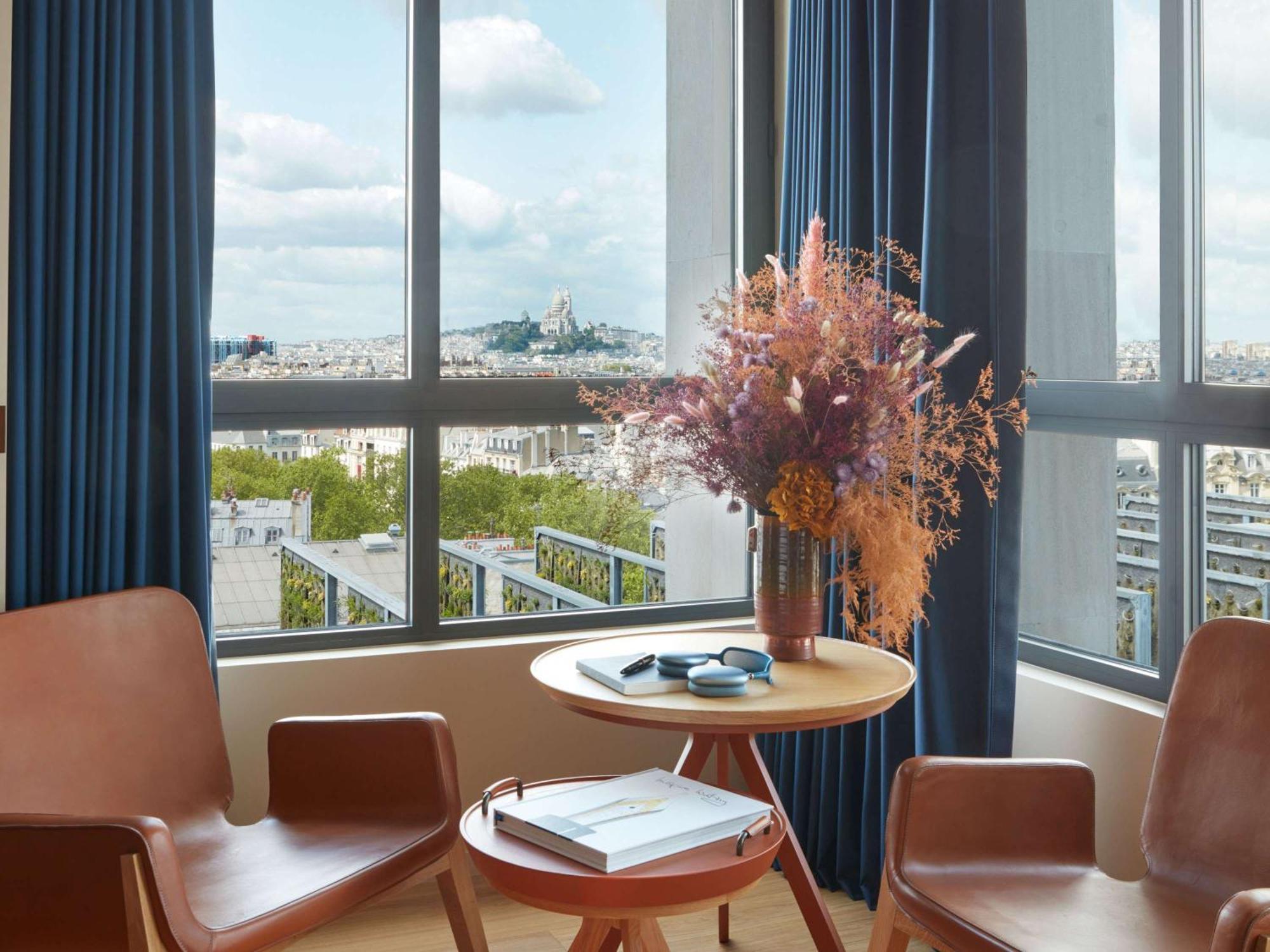 So/ Paris Hotel Екстер'єр фото A room at the hotel