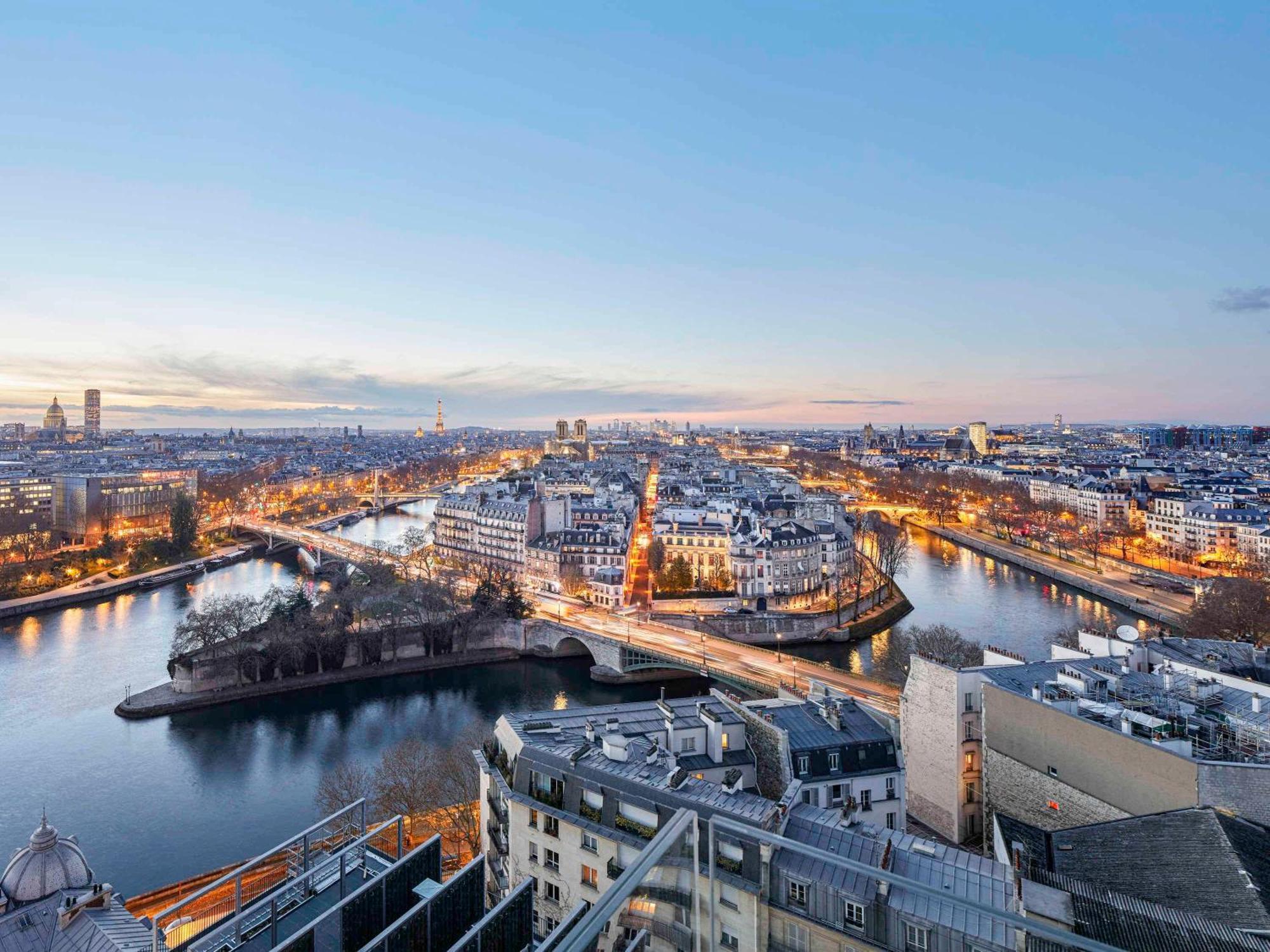 So/ Paris Hotel Екстер'єр фото View of the Seine from the 14th arrondissement