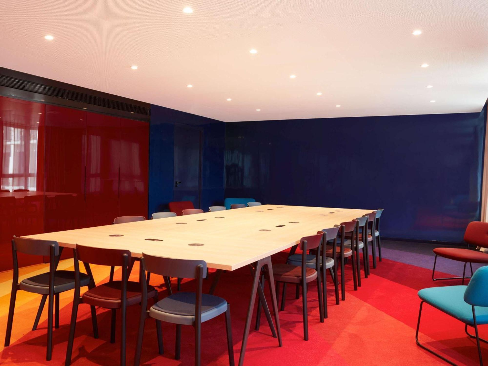 So/ Paris Hotel Екстер'єр фото The boardroom at the Design Museum